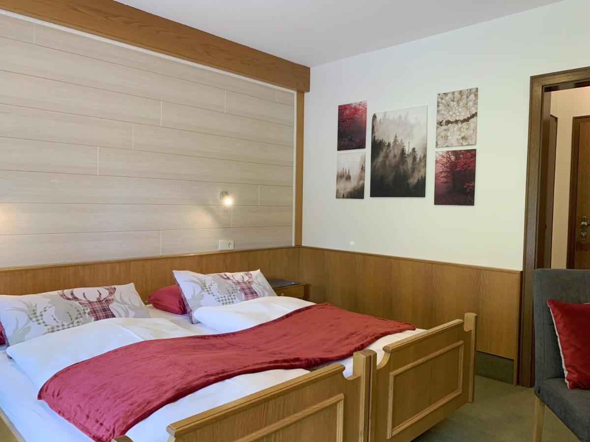 Landhotel Untere Kapfenhardter Muehle Unterreichenbach Ngoại thất bức ảnh