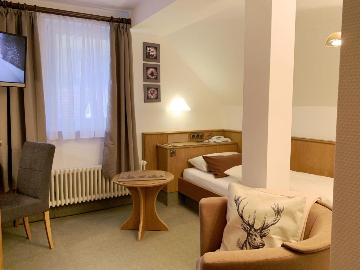 Landhotel Untere Kapfenhardter Muehle Unterreichenbach Ngoại thất bức ảnh