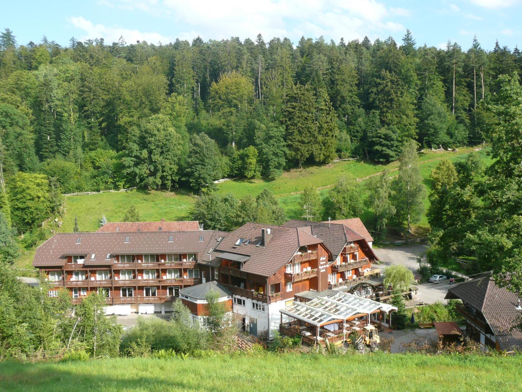 Landhotel Untere Kapfenhardter Muehle Unterreichenbach Ngoại thất bức ảnh